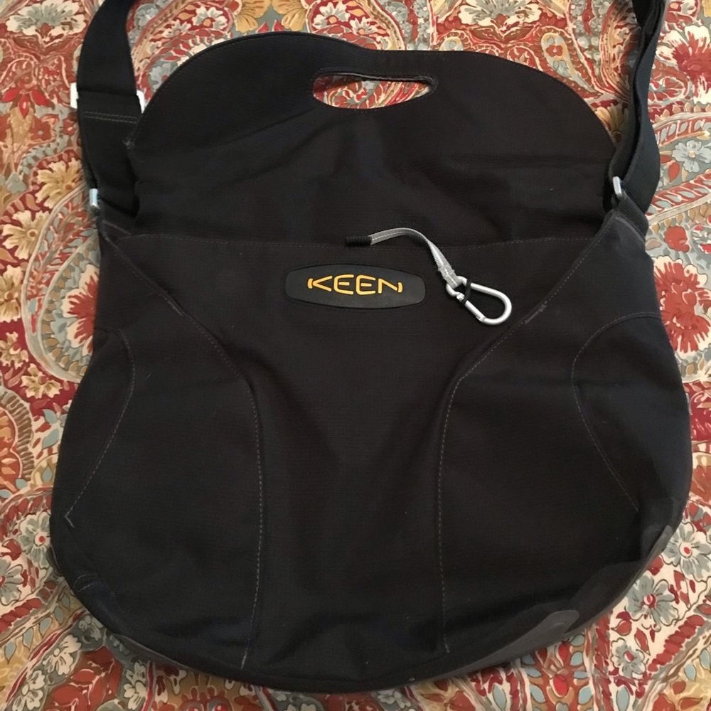 PUPPY SURGERY FLASH SALE! Keen Bag